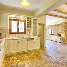 3 bedroom villa with pool, near Acharavi, sleeps 8